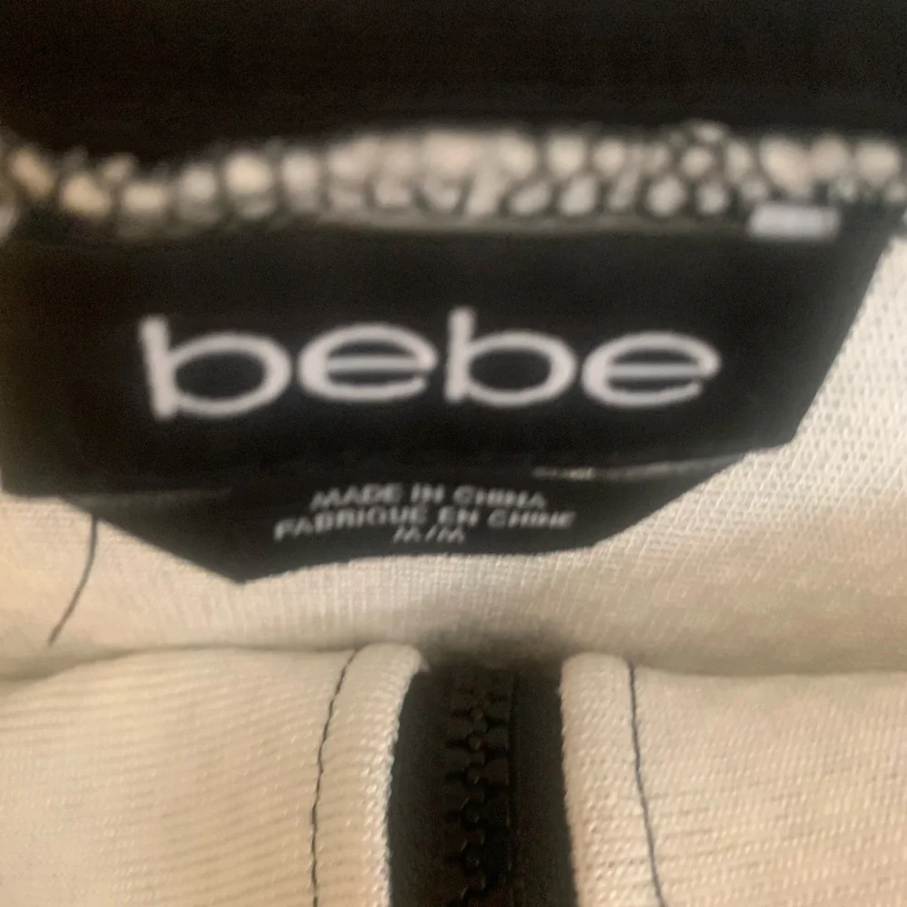 Bebe skirt